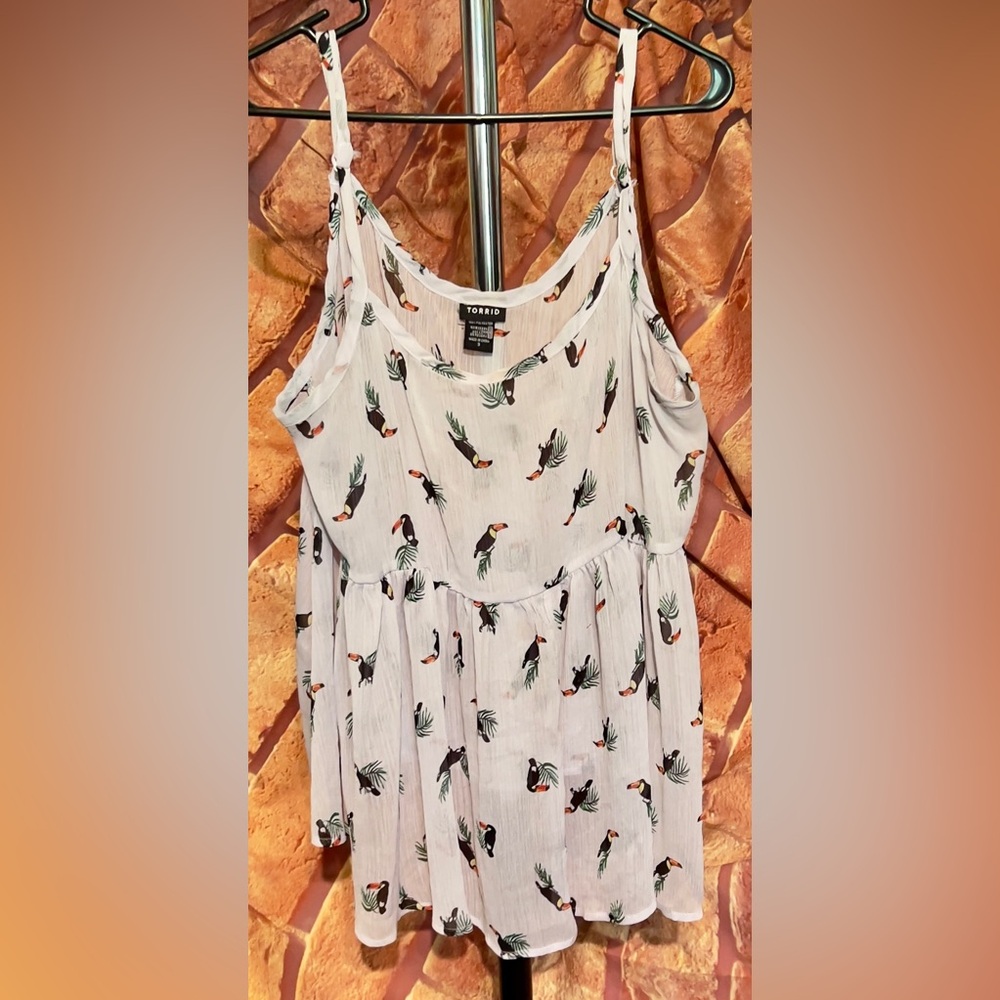 Torrid 3 sleeveless top